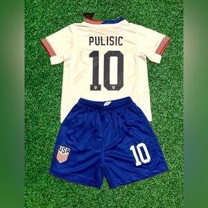 White kids Large  Christian Pulisic Soccer Jersey Kit - NEW